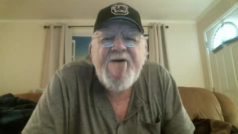 Snapshot of slydevil_sc chatting on 10.06.25 Sly online show from 10.06.25