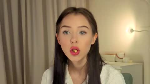 Lily online show from 11.05.25