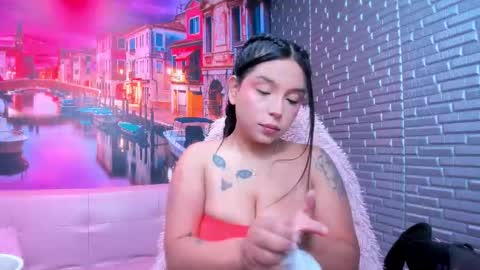 Mariana Torres online show from 10.18.25