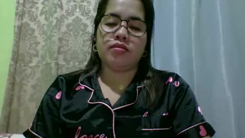 Snapshot of small_boobs59 chatting on 11.20.25 Lovewella online show from 11.20.25