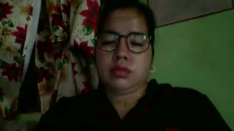 Snapshot of small_boobs59 chatting on 11.24.25 Lovewella online show from 11.24.25