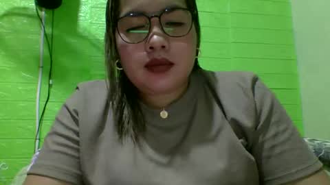 Snapshot of small_boobs59 chatting on 12.05.25 Lovewella online show from 12.05.25