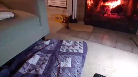 Snapshot of smallguyx chatting on 10.26.25 smallguyx online show from 10.26.25