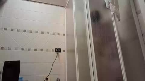 smallone8825 online show from 04.15.26