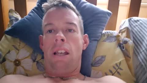 Snapshot of smallville456 chatting on 10.18.25 smallville456 online show from 10.18.25