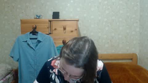 Snapshot of smart_rose chatting on 10.28.25 smart_rose online show from 10.28.25