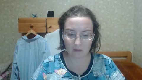 Snapshot of smart_rose chatting on 10.31.25 smart_rose online show from 10.31.25