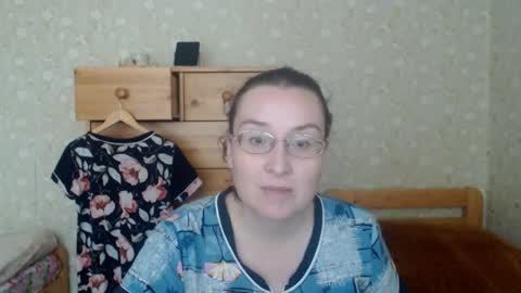 Snapshot of smart_rose chatting on 11.01.25 smart_rose online show from 11.01.25