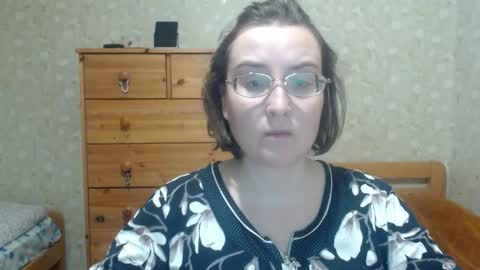 Snapshot of smart_rose chatting on 11.13.25 smart_rose online show from 11.13.25