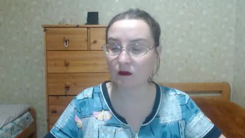 Snapshot of smart_rose chatting on 11.28.25 smart_rose online show from 11.28.25