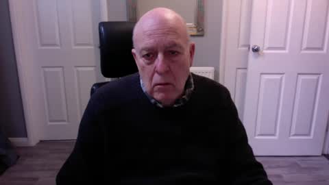 Snapshot of smartmeter chatting on 02.19.25 smartmeter online show from 02.19.25