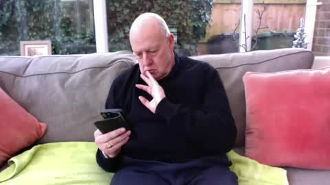 Snapshot of smartmeter chatting on 03.05.25 smartmeter online show from 03.05.25