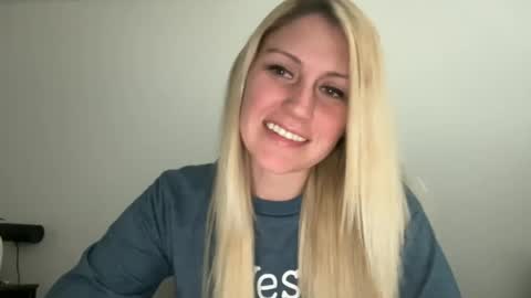 Snapshot of smexxii93 chatting on 10.29.25 smexxii93 online show from 10.29.25