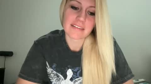 Snapshot of smexxii93 chatting on 01.15.26 smexxii93 online show from 01.15.26