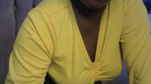 smiley_berry online show from 11.07.25