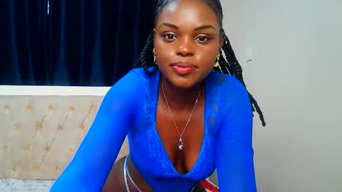 Snapshot of smiley_chocolate chatting on 02.25.26 Smiley chocolate online show from 02.25.26