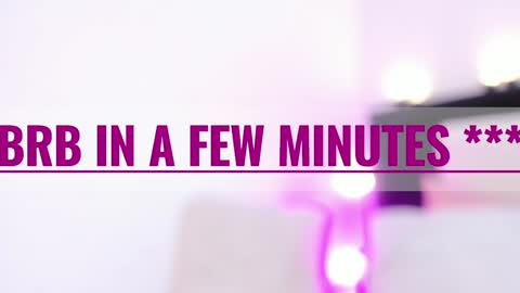 Snapshot of smiling__girl chatting on 12.22.24 online show from 12.22.24