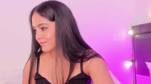 Snapshot of smiling__girl chatting on 02.09.25 online show from 02.09.25