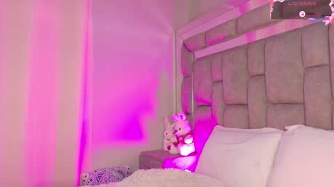 Snapshot of smiling__girl chatting on 10.19.25 online show from 10.19.25