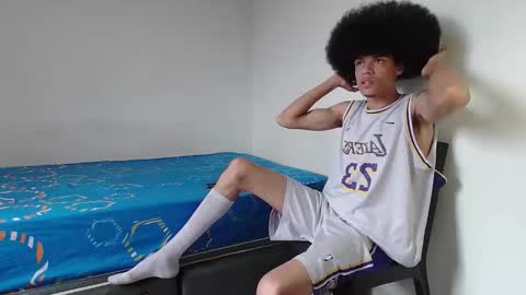 Snapshot of smith_gael chatting on 11.27.25 Smith Gael online show from 11.27.25