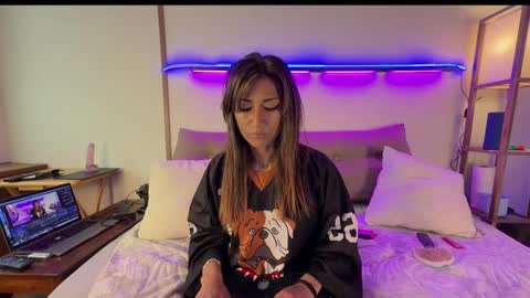 Carolina online show from 04.10.26