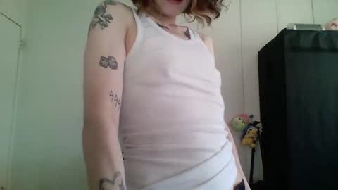 Snapshot of smoothvodka chatting on 12.12.24 Bambi--Vodka online show from 12.12.24