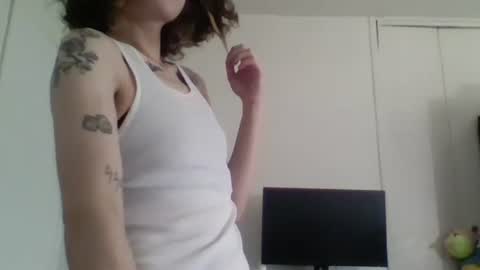 Snapshot of smoothvodka chatting on 12.28.24 Bambi--Vodka online show from 12.28.24