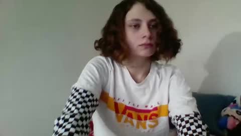 Snapshot of smoothvodka chatting on 01.01.25 Bambi--Vodka online show from 01.01.25