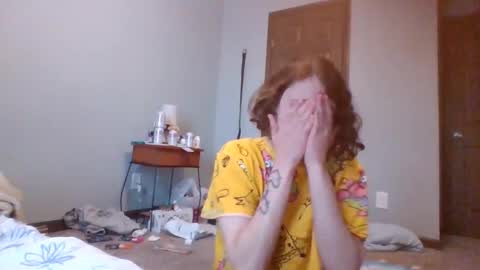 Snapshot of smoothvodka chatting on 02.12.25 Bambi--Vodka online show from 02.12.25