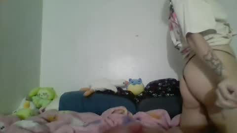 Snapshot of smoothvodka chatting on 10.16.25 Bambi--Vodka online show from 10.16.25