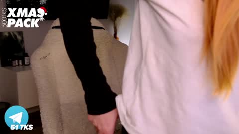 Snapshot of smthwrong chatting on 12.11.24 smthwrong online show from 12.11.24