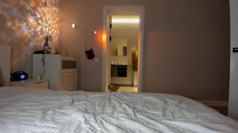 Mary online show from 12.01.25