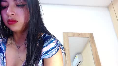 Snapshot of sneakyy_fantasy chatting on 12.14.24 Hellen  online show from 12.14.24