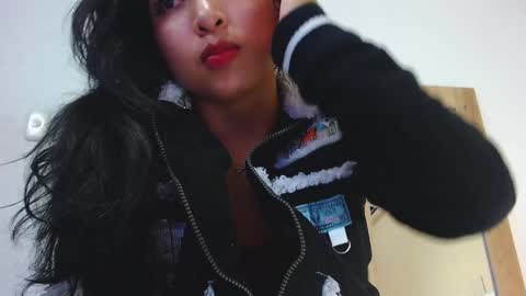 Snapshot of sneakyy_fantasy chatting on 12.20.24 Hellen  online show from 12.20.24