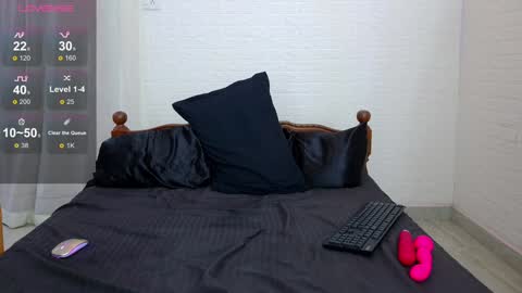 SnejinkaMisha online show from 01.24.25