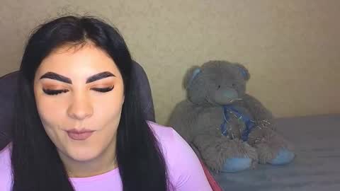 Olivia online show from 11.21.25