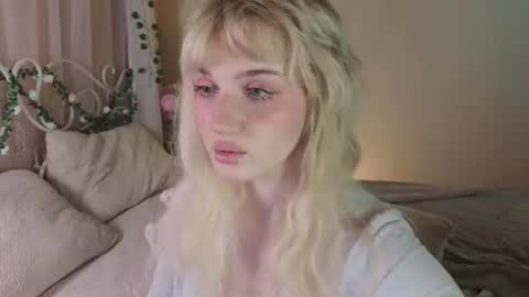 Ellie online show from 07.04.26