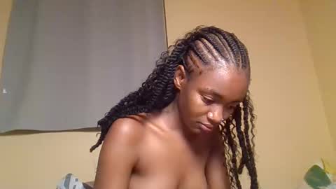 Snowie eyes online show from 11.14.25