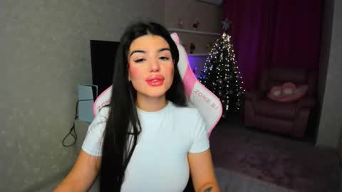 snowingwinter online show from 12.16.25