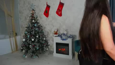 snowingwinter online show from 12.17.25