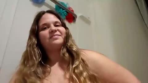 SnowwFoxxx online show from 04.21.26