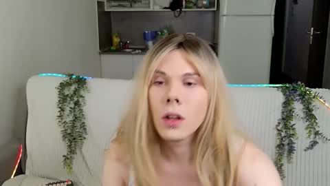 Snowwgirlls online show from 02.28.26