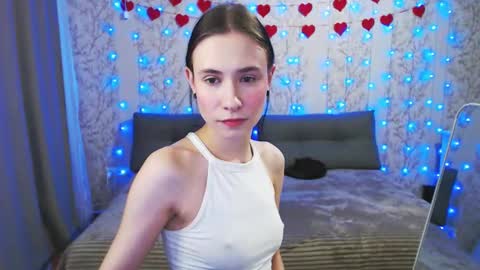 SnowWhate 00 online show from 03.27.26