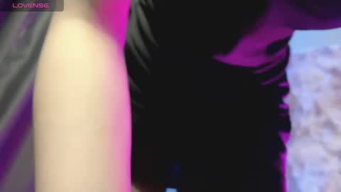 snowy_alice online show from 04.19.26