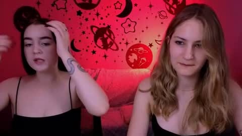 Snapshot of so_hot_rosalie chatting on 06.27.26 so_hot_rosalie online show from 06.27.26