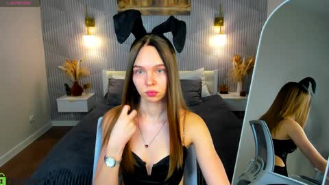 Sofa online show from 04.01.26