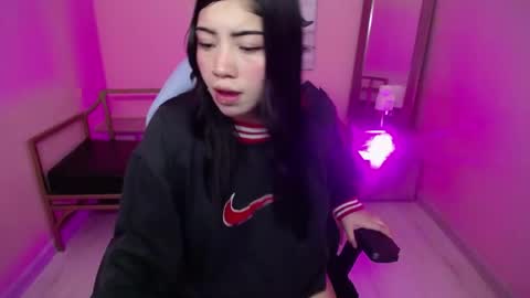 soffi_x online show from 04.11.26