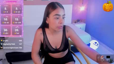 Snapshot of soffiadams2 chatting on 11.01.25 soffiadams2 online show from 11.01.25