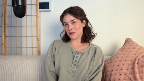 Julia    online show from 01.05.26