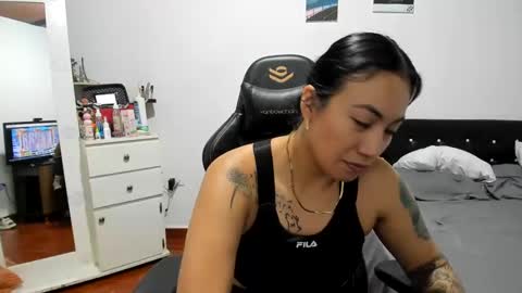 Snapshot of sofhya_jay9 chatting on 03.04.25 Evainked online show from 03.04.25